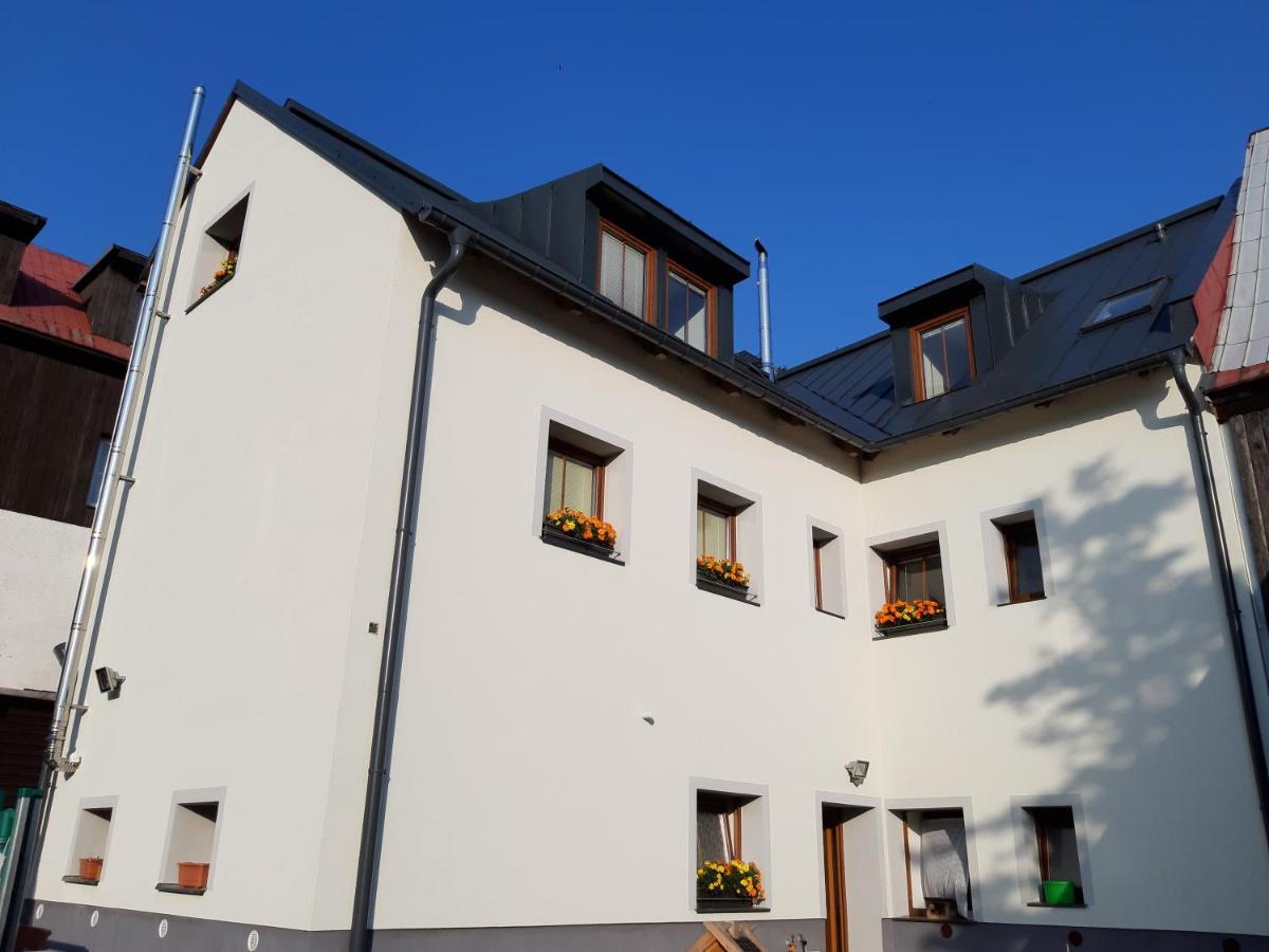 Apartmany Na Namesti Boží Dar Exterior foto